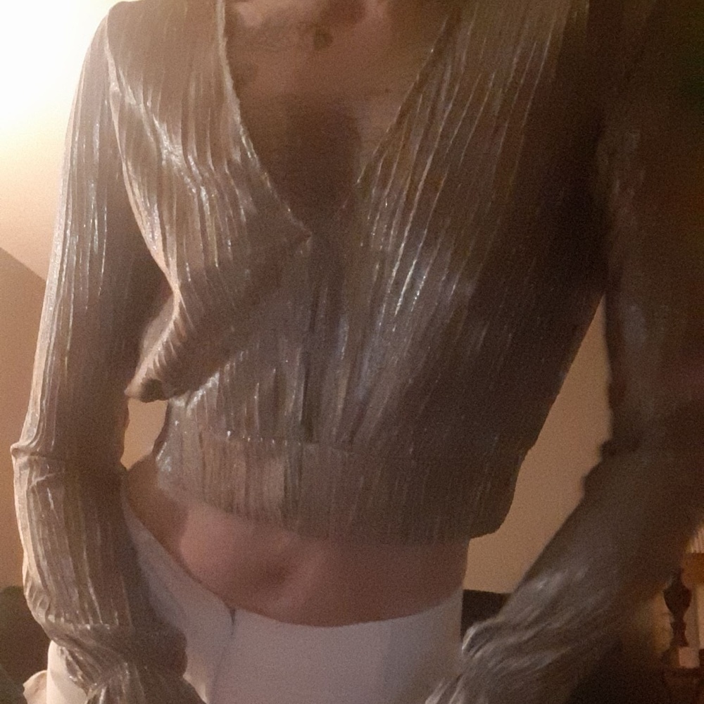 Vintage 70's Style Flared Sleeved Crop Blouse